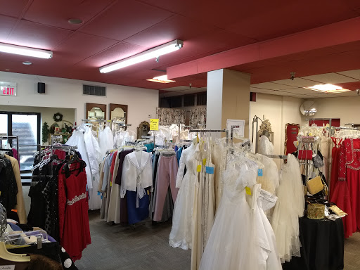 Thrift Store «Nearly New Thrift Shop», reviews and photos, 1250 Bardstown Rd # 114, Louisville, KY 40204, USA