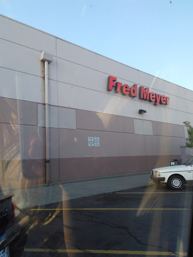 Grocery Store «Fred Meyer», reviews and photos, 18805 US-2, Monroe, WA 98272, USA