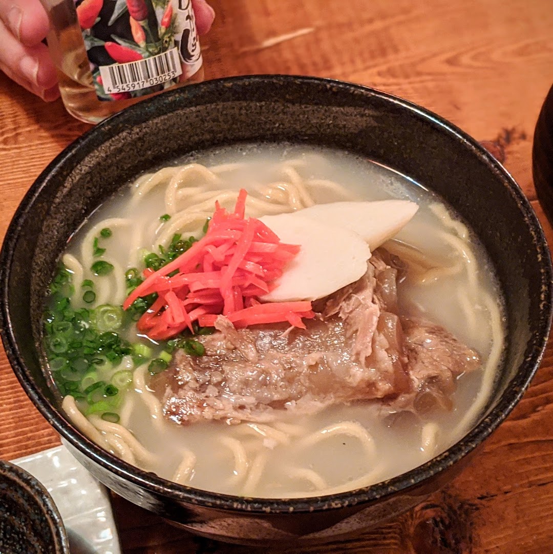 かりゆし食堂酒場 市内で小田原市