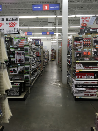 Hardware Store «Harbor Freight Tools», reviews and photos, 20 Carmans Rd, Massapequa, NY 11758, USA