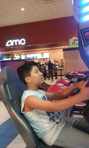 Movie Theater «AMC Showplace Cicero 14», reviews and photos, 4779 W Cermak Rd, Cicero, IL 60804, USA