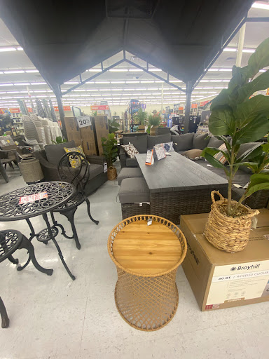 Discount Store «Big Lots», reviews and photos, 4165 E Harry St, Wichita, KS 67218, USA