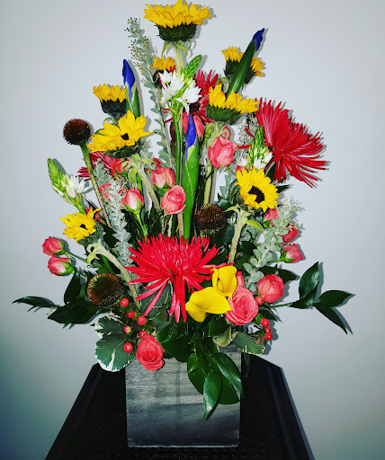 Florist «Rambling Rose Florist», reviews and photos, 22428 Gilmore St, West Hills, CA 91307, USA