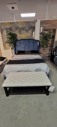 Outlet Store «Rooms To Go Outlet Furniture Store - Clearwater», reviews and photos, 21411 US-19, Clearwater, FL 33759, USA