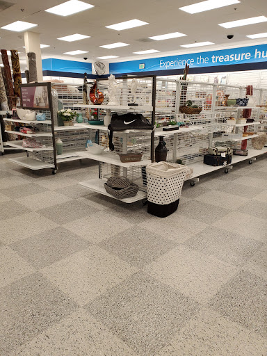 Clothing Store «Ross Dress for Less», reviews and photos, 1316 Butterfield Rd, Downers Grove, IL 60515, USA