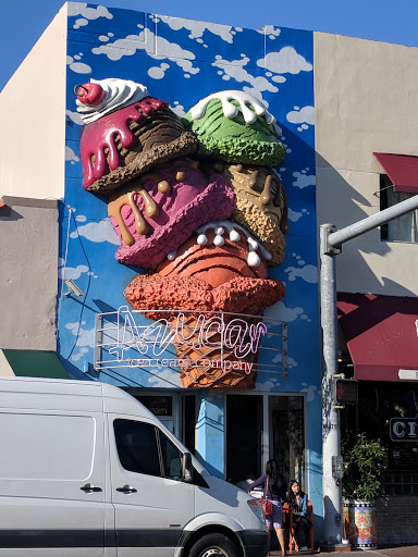 Gift Shop «LITTLE HAVANA GIFT SHOP», reviews and photos, 1522 SW 8th St, Miami, FL 33135, USA