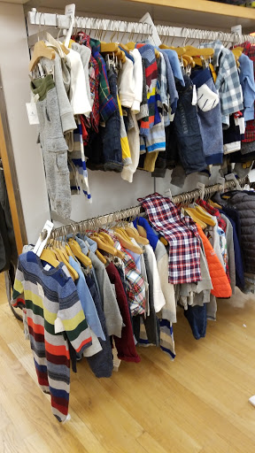 Clothing Store «Gap», reviews and photos, 7430 164th Ave NE, Redmond, WA 98052, USA