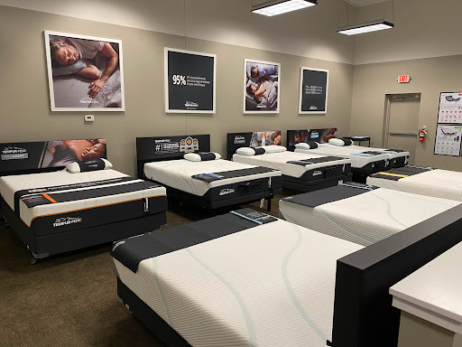 Furniture Store «Unclaimed Freight Furniture - Yankton», reviews and photos, 2320 Broadway St, Yankton, SD 57078, USA