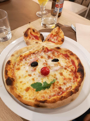 Café de l'usine by pizza giuly à Saint-Pierre-en-Faucigny