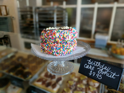 Donut Shop «Firecakes Donuts», reviews and photos, 2453 N Clark St, Chicago, IL 60657, USA