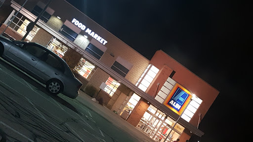 Supermarket «ALDI», reviews and photos, 12120 W Burleigh St, Wauwatosa, WI 53222, USA