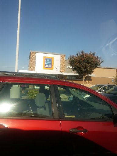Supermarket «ALDI», reviews and photos, 2120 Panama Ln, Bakersfield, CA 93304, USA