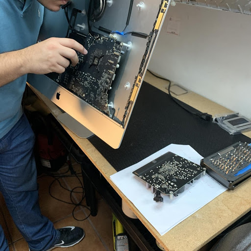 Computer Repair Service «PC 911 Computer & Cell Phone Repair», reviews and photos, 7867 Bird Rd, Miami, FL 33155, USA