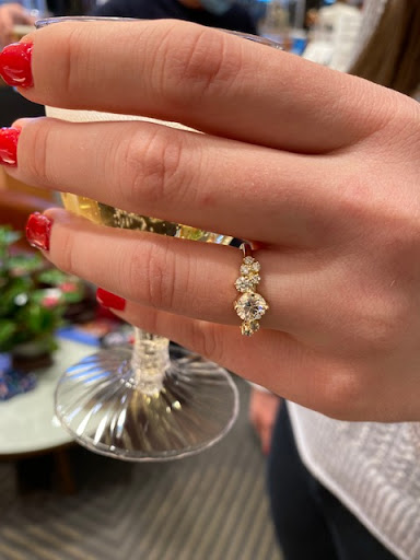 Jewelry Store «T-Bird Jewels Jewelry Store», reviews and photos, 1990 Village Center Cir, Las Vegas, NV 89134, USA