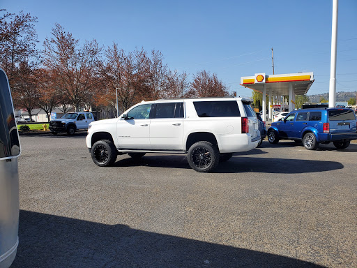 Auto Repair Shop «Blue Lake Auto & RV Repair», reviews and photos, 2650 Fairview Pkwy, Fairview, OR 97024, USA