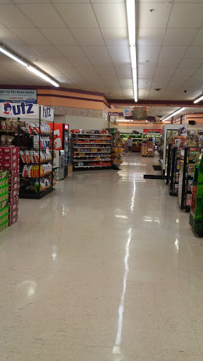 Supermarket «Giant Eagle Supermarket», reviews and photos, 619 Bradshaw Ave, East Liverpool, OH 43920, USA