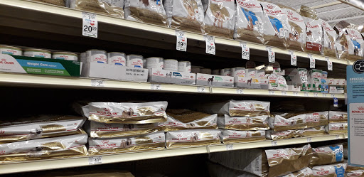 Pet Supply Store «PetSmart», reviews and photos, 4429 Pecanland Mall Dr, Monroe, LA 71203, USA