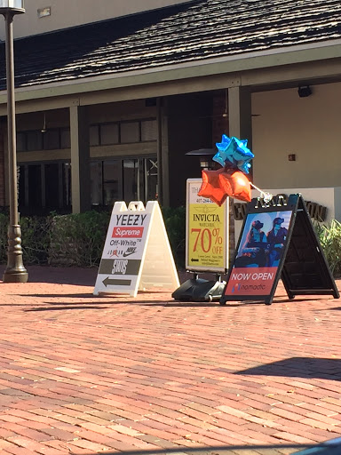 Shoe Store «Sneaker Syndicate», reviews and photos, 213 N Magnolia Ave, Orlando, FL 32801, USA