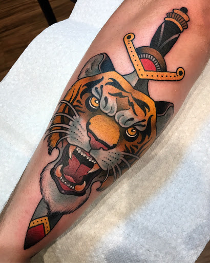 Tattoo Shop «Goodkind Tattoo», reviews and photos, 2230 W Belmont Ave, Chicago, IL 60618, USA