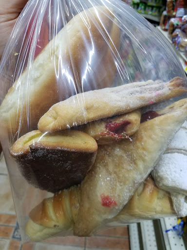 Grocery Store «Bowling Supermarket», reviews and photos, 1425 S Main St, Belle Glade, FL 33430, USA