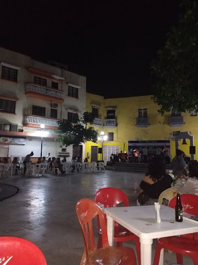 Plaza Restaurante & Hotel - Callejón Ignacio Trigueros #43 entre Mario Molina, C. Aquiles Serdán y, Centro, 91700 Veracruz, Ver., Mexico