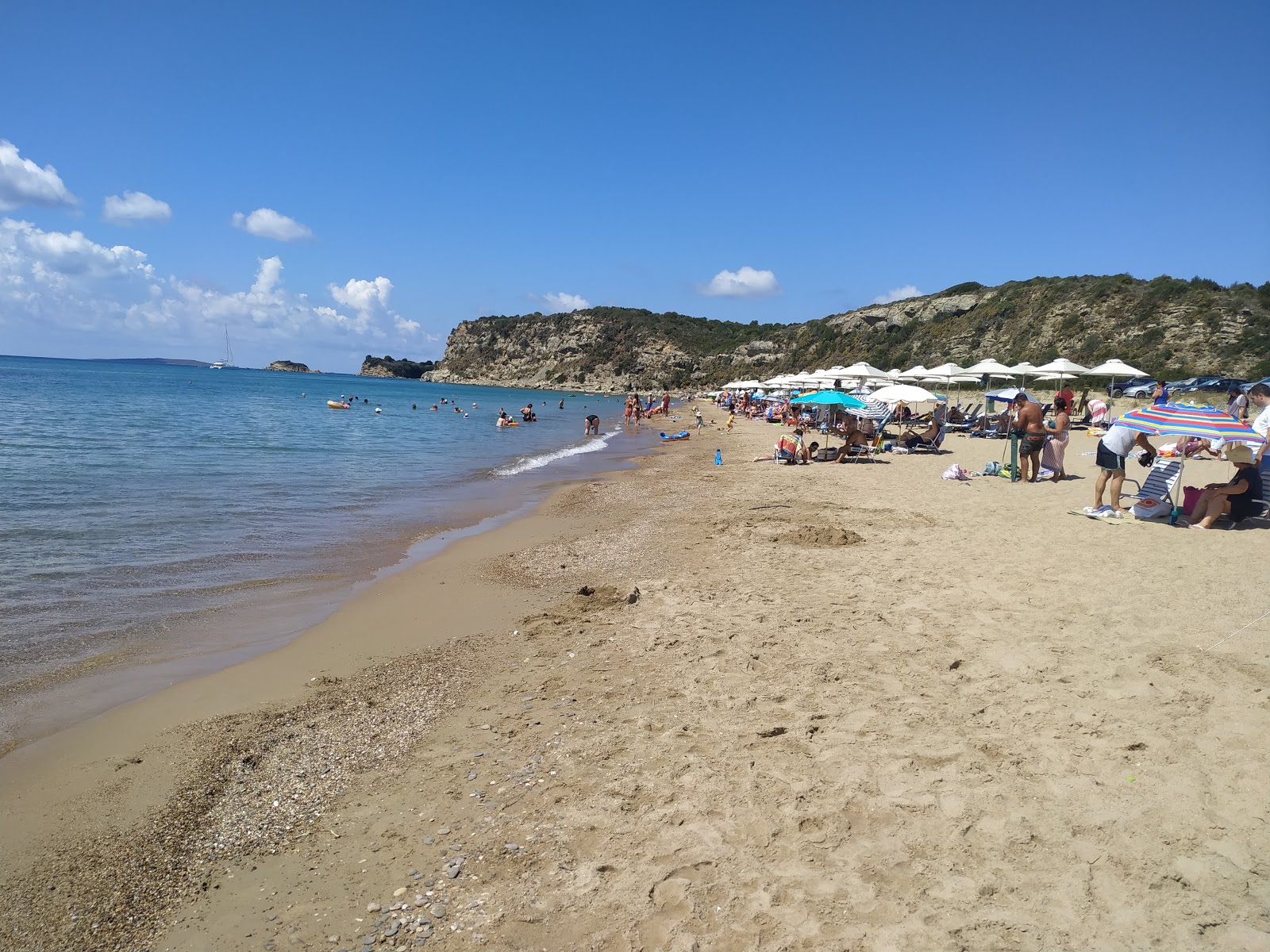 Paralia Mavrovouni'in fotoğrafı düz ve uzun ile birlikte