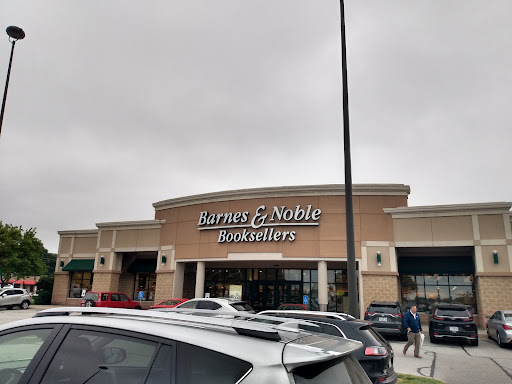 Book Store «Barnes & Noble», reviews and photos, 3055 S Glenstone Ave, Springfield, MO 65804, USA