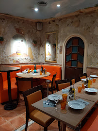 Atmosphère du Restaurant servant du couscous Djourdjoura à Nice - n°2