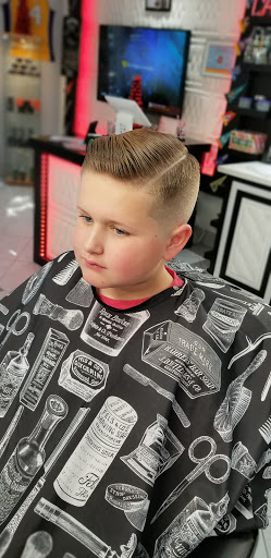 Hair Salon «Realmen Signature Barber Shop», reviews and photos, 6149 N Scottsdale Rd #108, Scottsdale, AZ 85250, USA