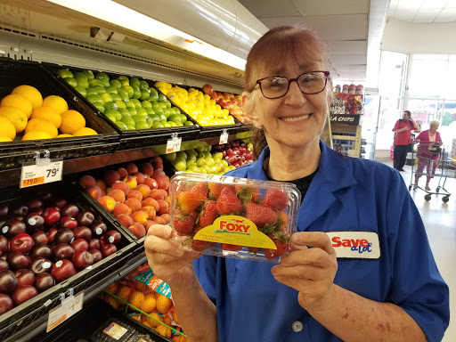 Grocery Store «Save-A-Lot», reviews and photos, 10 East Ave, Lewiston, ME 04240, USA