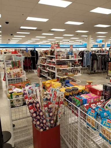 Clothing Store «Ross Dress for Less», reviews and photos, 1316 Butterfield Rd, Downers Grove, IL 60515, USA