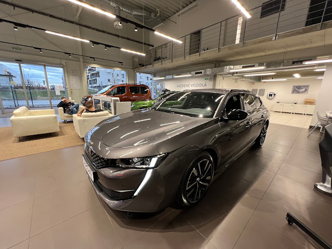 Komentáre a hodnotenia PEUGEOT France-Tech Bratislava