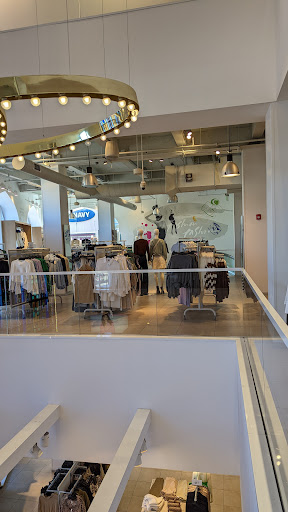 Clothing Store «H&M», reviews and photos, 2 S 69th St, Upper Darby, PA 19082, USA