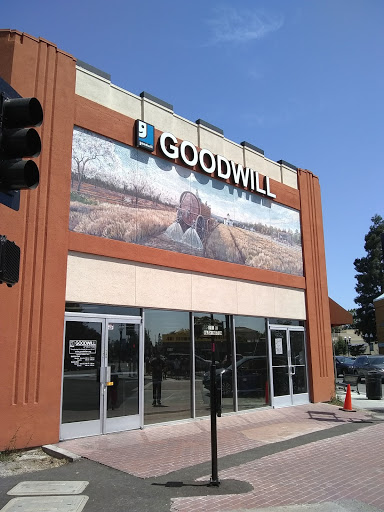 Thrift Store «Goodwill of Silicon Valley», reviews and photos, 151 E Washington Ave, Sunnyvale, CA 94086, USA