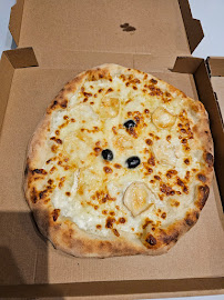 Plats et boissons du Pizzeria Pizza Di Napoli Ayguesvives - n°3