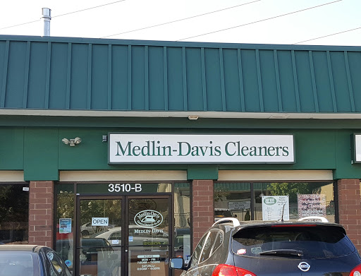 Dry Cleaner «Medlin-Davis Cleaners, Ridgewood», reviews and photos, 3510 Wade Ave, Raleigh, NC 27607, USA