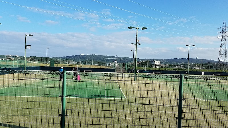 東風平運動公園テニス場