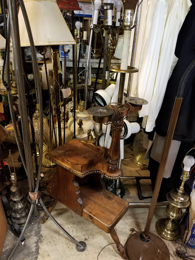 Antique Store «Englishtown Antiques & Used», reviews and photos, 42 Main St, Englishtown, NJ 07726, USA