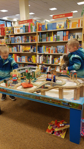 Book Store «Barnes & Noble», reviews and photos, 3701 McKinley Pkwy, Buffalo, NY 14219, USA