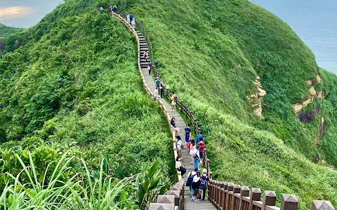 Bitoujiao Trail image