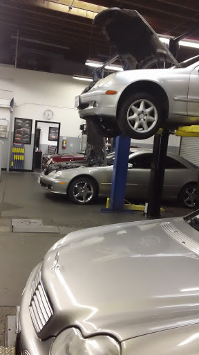 Auto Repair Shop «Auto Precision Repair», reviews and photos, 3121 Thousand Oaks Blvd #4, Thousand Oaks, CA 91362, USA