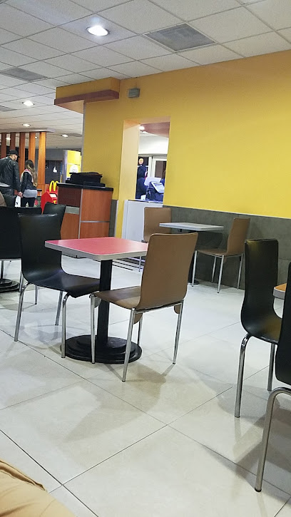 McDonald´s Ciudad Salitre Cra 68 #30, Bogotá, Colombia