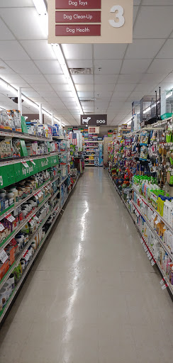 Pet Supply Store «Pet Supplies Plus», reviews and photos, 18610 W Bluemound Rd, Brookfield, WI 53045, USA