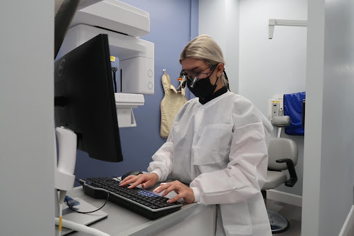 Happy Smiles Dental Los Angeles - Implant, Braces, Cosmetic & Sedation Dentistry Photo