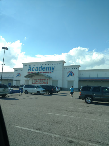Sporting Goods Store «Academy Sports + Outdoors», reviews and photos, 710 Skyland Blvd, Tuscaloosa, AL 35405, USA