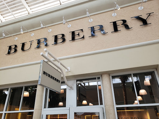 Clothing Store «Burberry Outlet», reviews and photos, 8200 Vineyard Dr, Orlando, FL 32821, USA