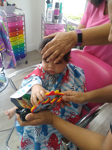 Hair Salon «Pink and Blue Kids Salon Spa Parties», reviews and photos, 9851 NW 58th St, Doral, FL 33178, USA
