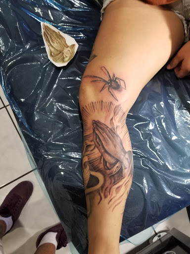 Tattoo Shop «Pushing Ink Tattoo Studio», reviews and photos, Durfee Ave, El Monte, CA 91732, USA