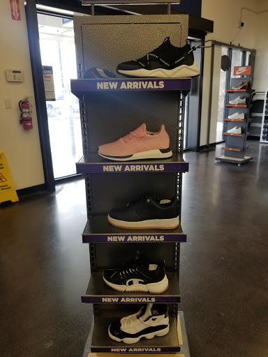 Shoe Store «WSS», reviews and photos, 2020 N 75th Ave, Phoenix, AZ 85035, USA