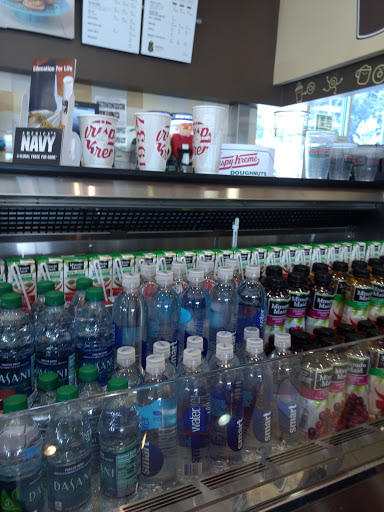 Donut Shop «Krispy Kreme», reviews and photos, 2401 Battleground Ave, Greensboro, NC 27408, USA